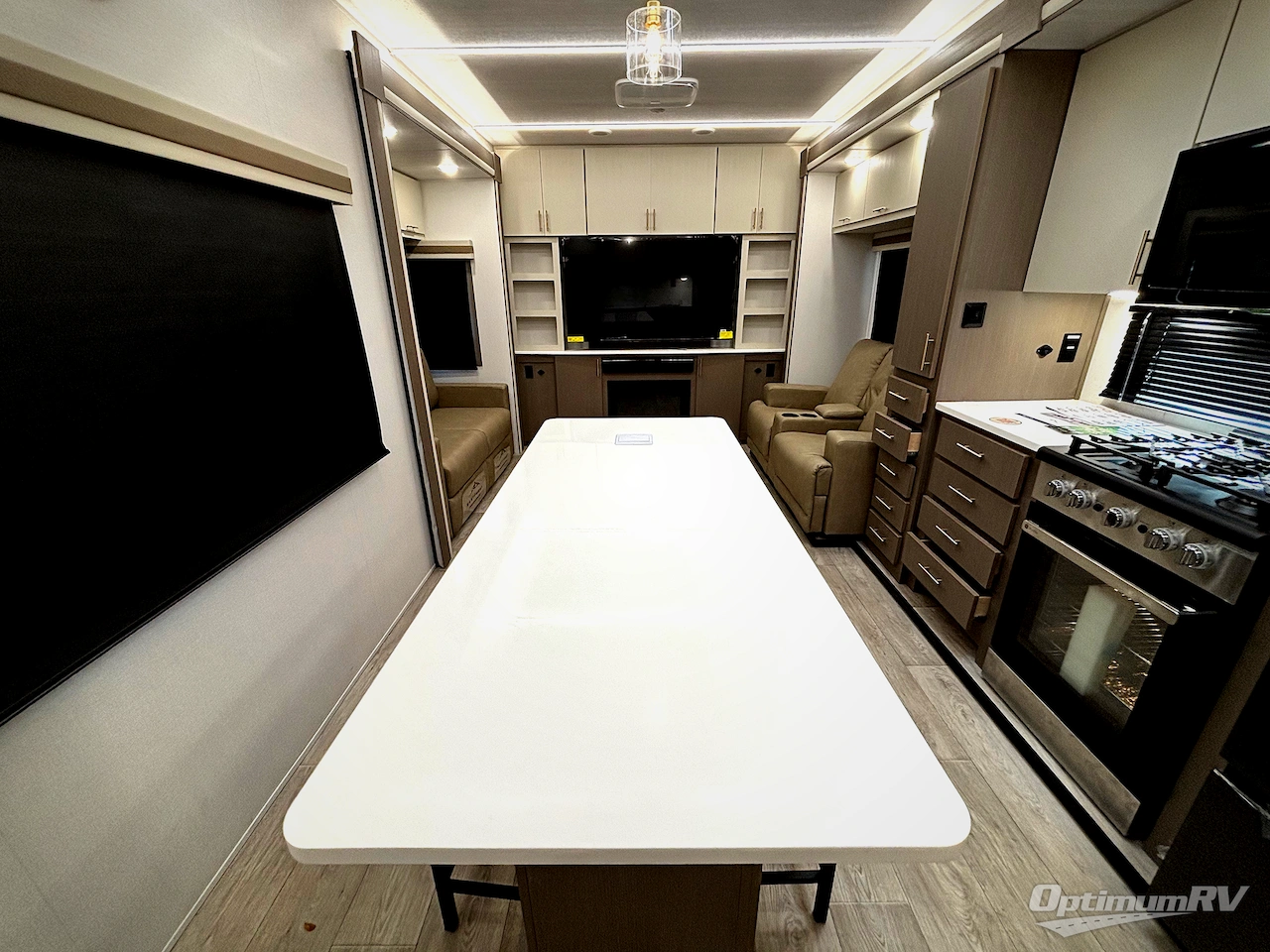 2026 East To West Alta 3250KXT Photo 3