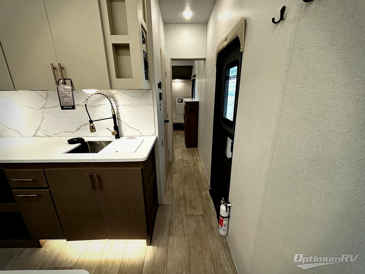 2026 East To West Alta 3250KXT Photo 6