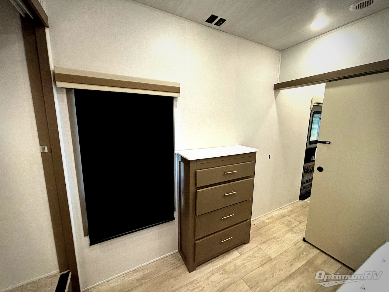 2026 East To West Alta 3250KXT Photo 11