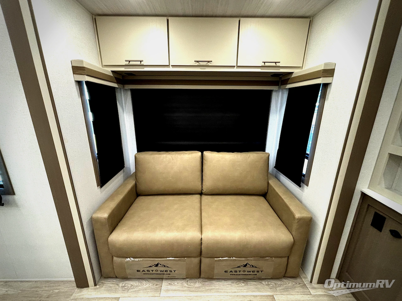 2026 East To West Alta 3250KXT Photo 17