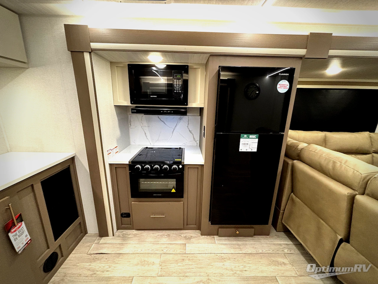 2026 East To West Alta 3175RK Photo 18