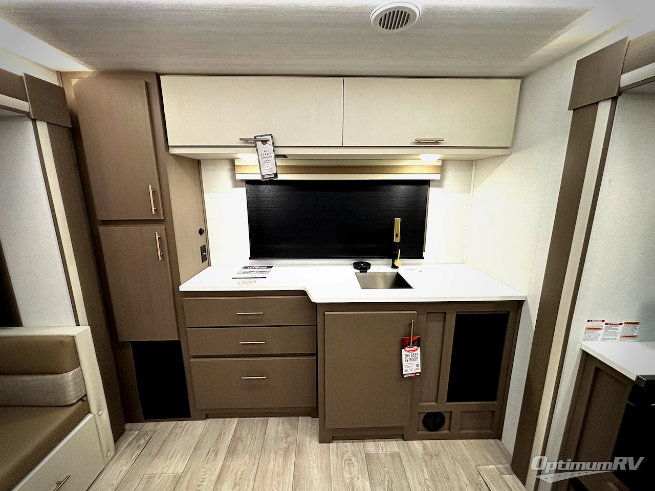 2026 East To West Alta 3175RK Photo 19