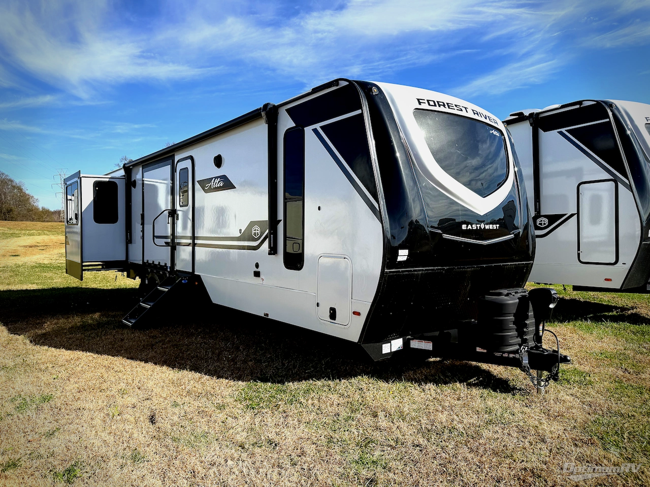 2026 East To West Alta 3175KRL Photo 1