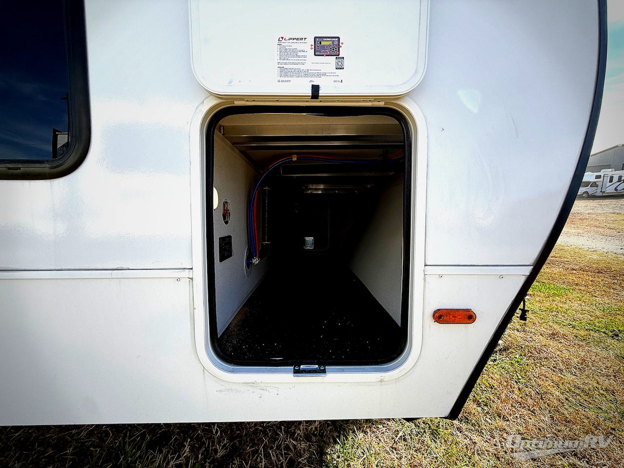 2026 East To West Alta 3175KRL Photo 24