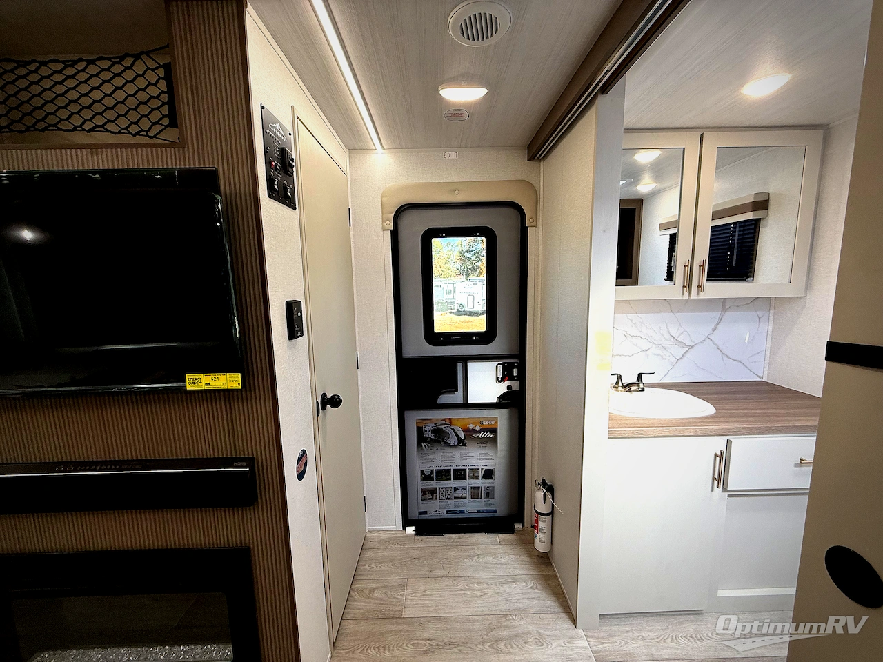 2026 East To West Alta 2600KRB Photo 6