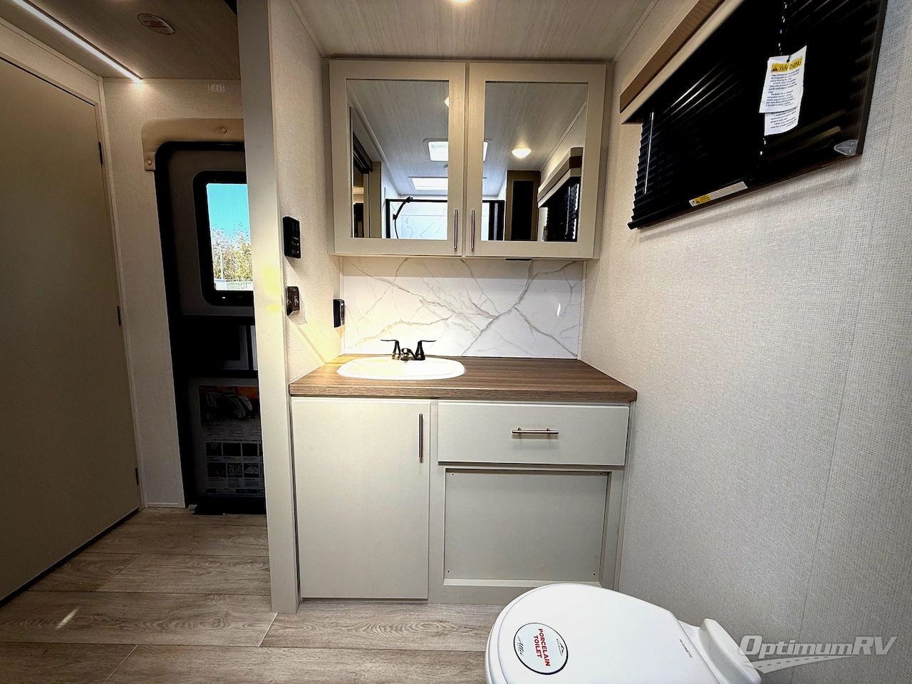 2026 East To West Alta 2600KRB Photo 9