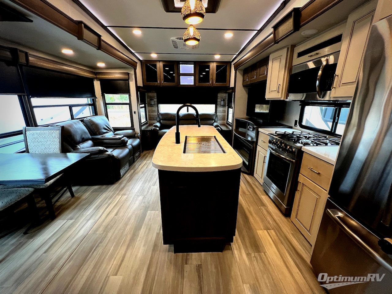 2021 Alliance Paradigm 370FB Photo 4