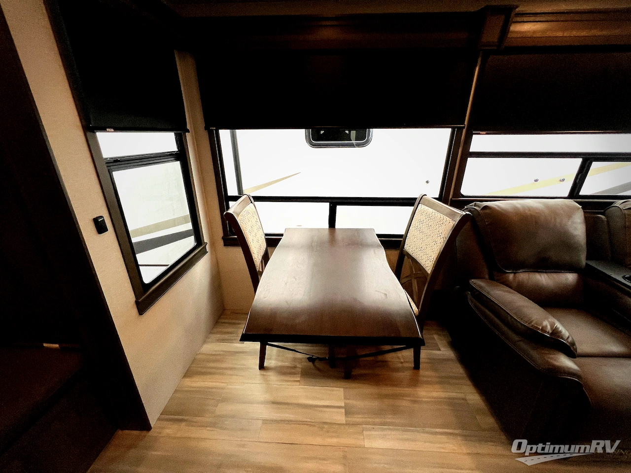 2021 Alliance Paradigm 370FB Photo 9