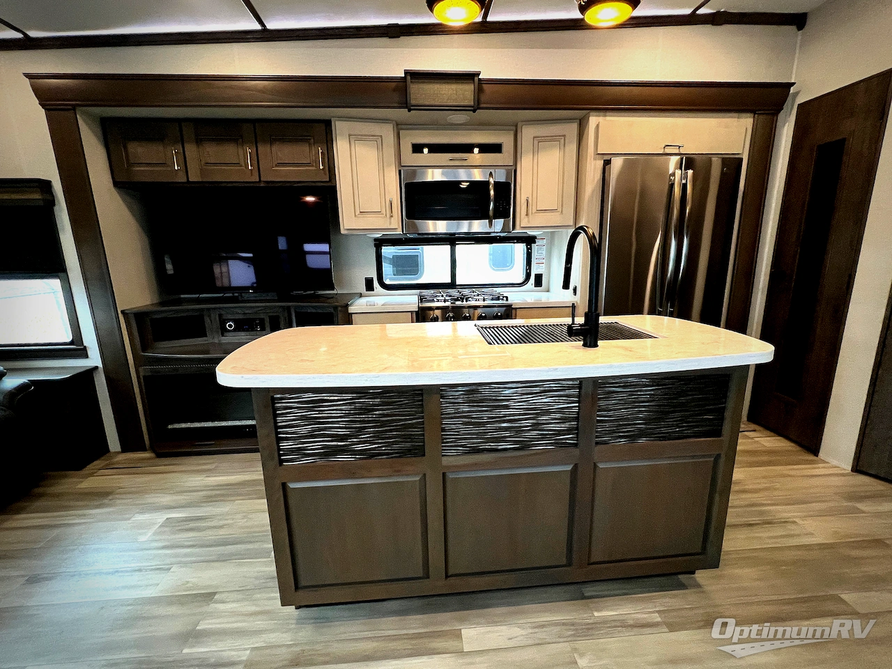 2021 Alliance Paradigm 370FB Photo 10