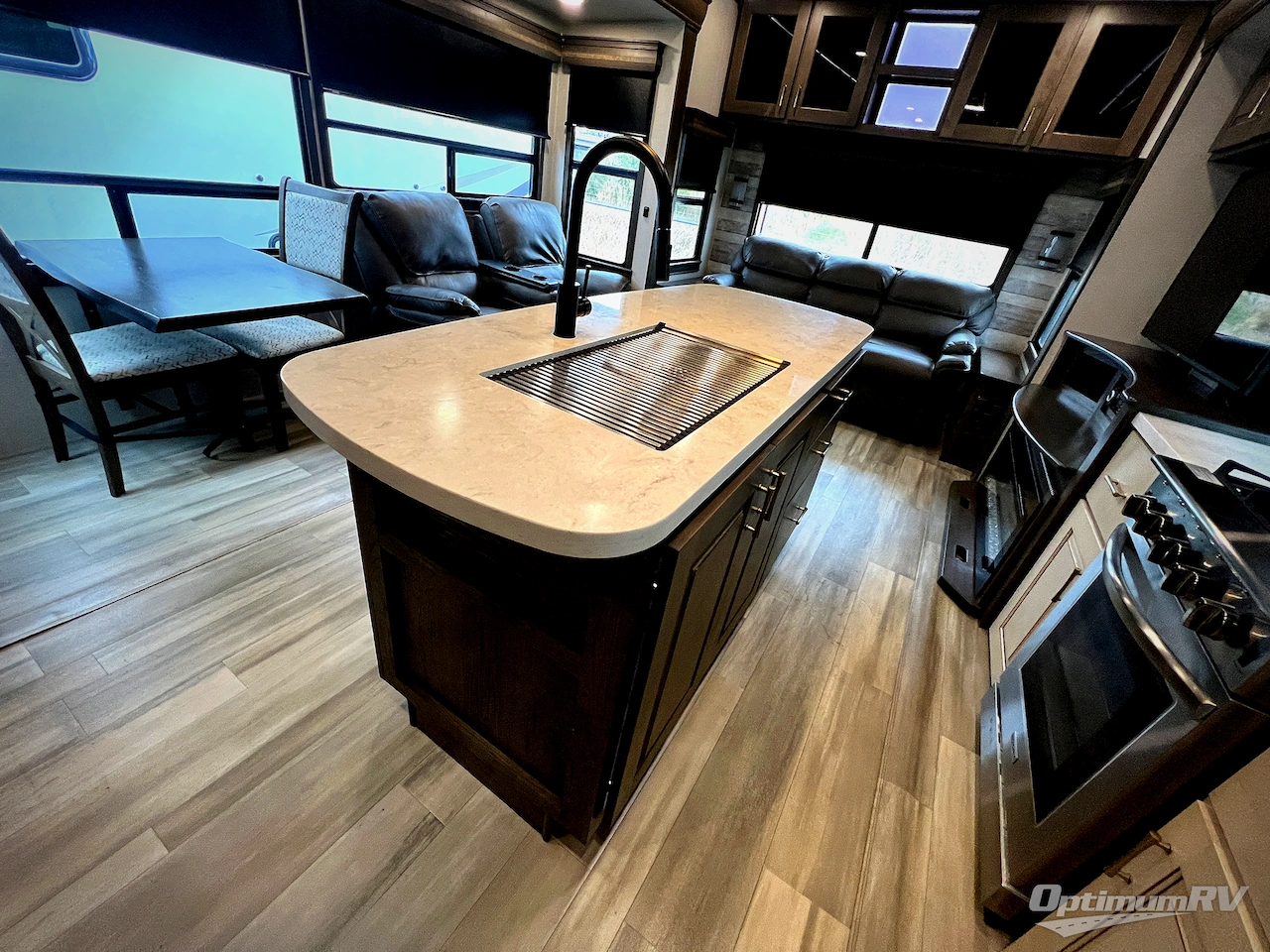 2021 Alliance Paradigm 370FB Photo 11