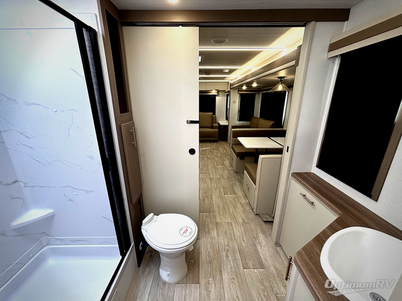 2026 East To West Alta 2850KRL Photo 8