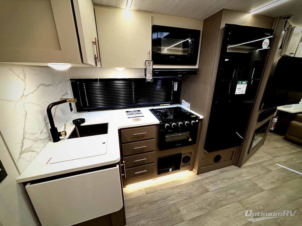 2026 East To West Alta 2850KRL Photo 11