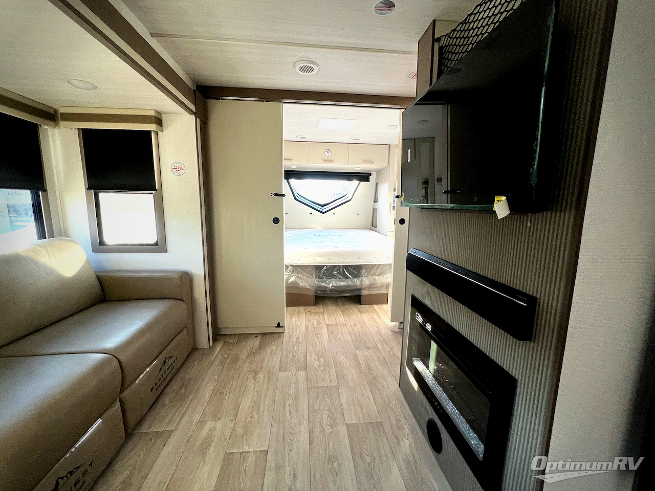 2026 East To West Alta 3150KBH Photo 14