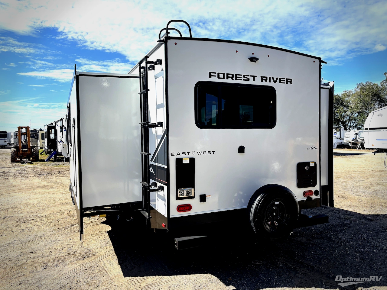 2026 East To West Alta 3175RK Photo 3