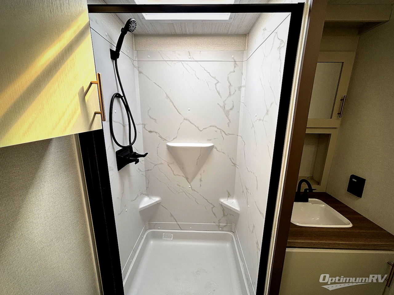 2026 East To West Alta 3175RK Photo 7