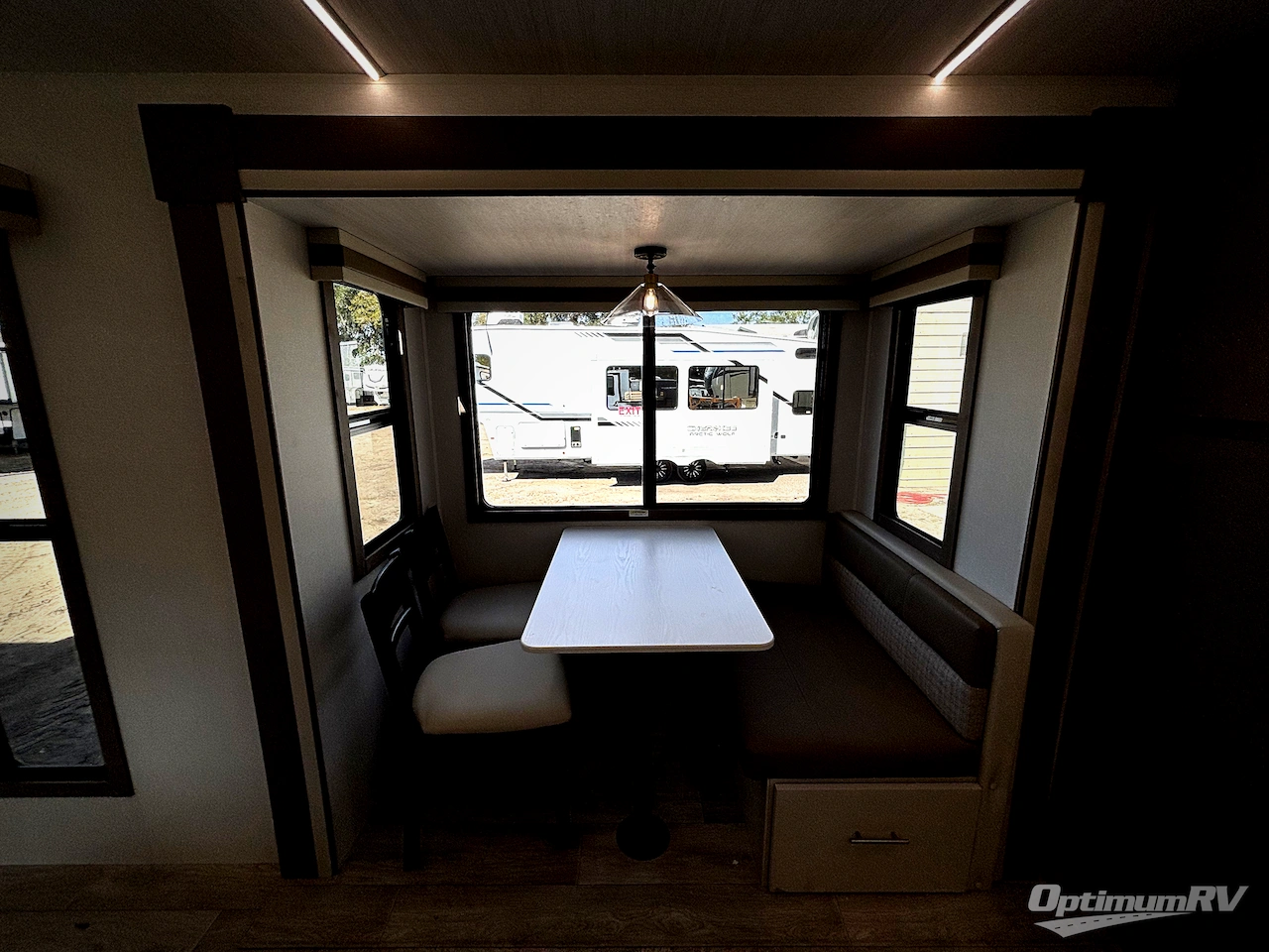 2026 East To West Alta 3175RK Photo 15