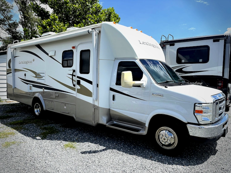 2013 Forest River Lexington 265DS RV Photo 1