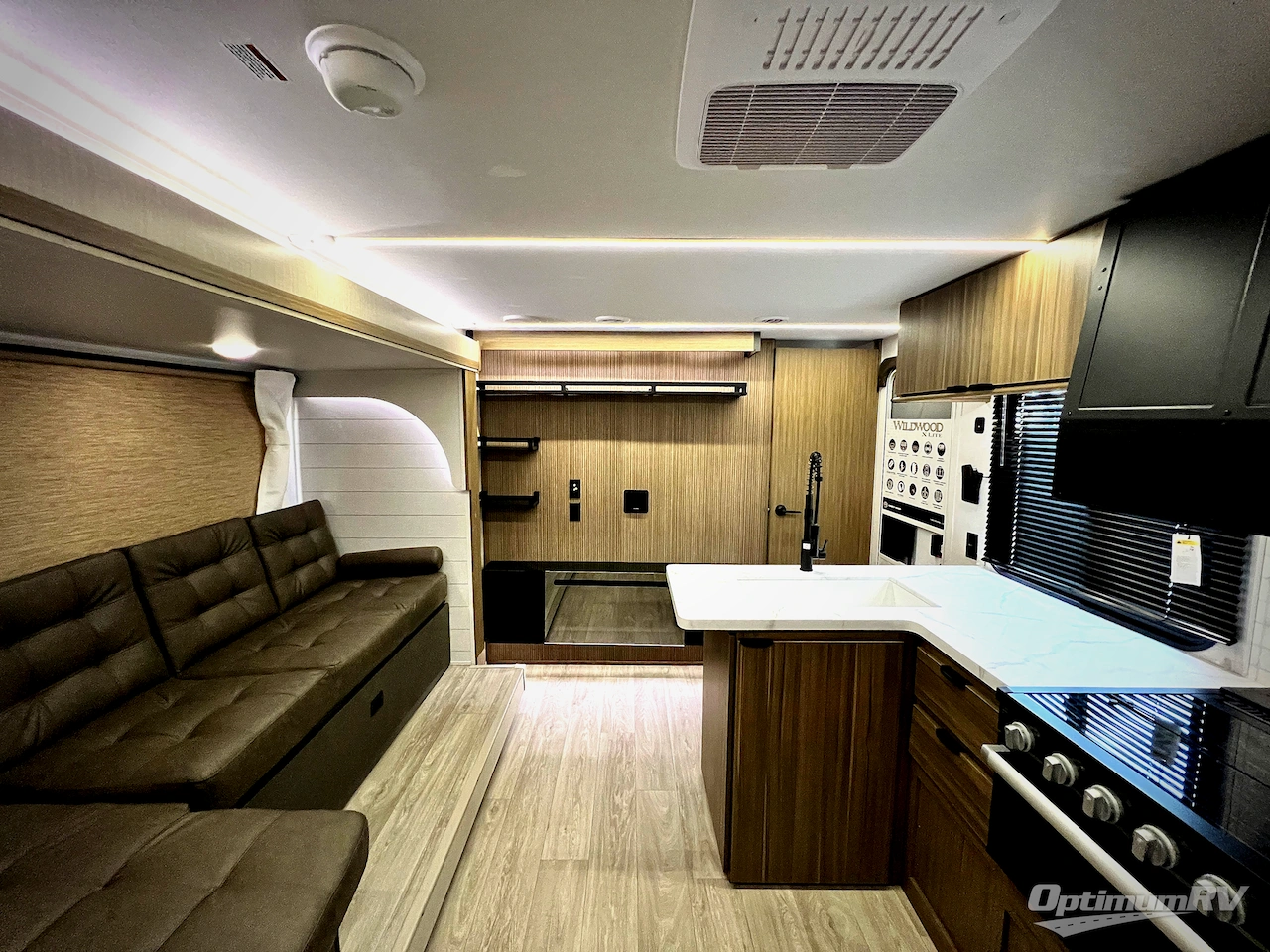 2026 Forest River Wildwood X-Lite 273QBXL Photo 5