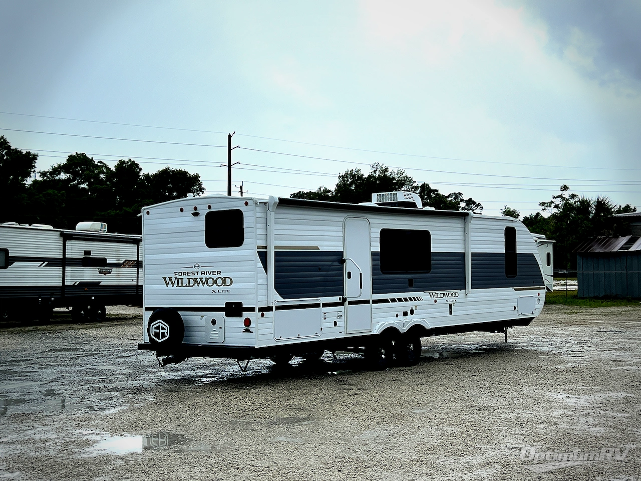 2026 Forest River Wildwood X-Lite 26ICE Photo 2