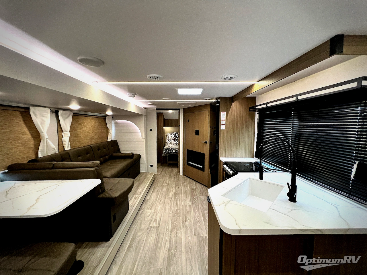 2026 Forest River Wildwood X-Lite 26ICE Photo 5