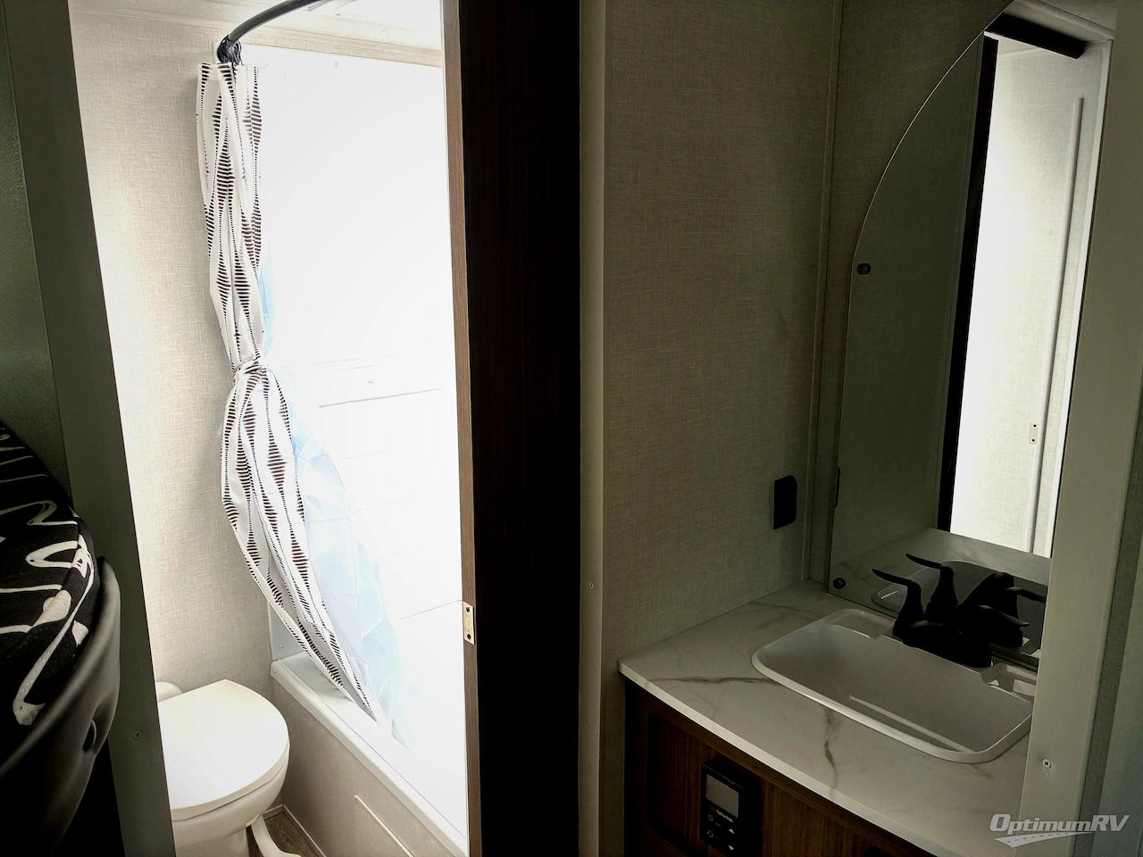 2026 Forest River Wildwood X-Lite 26ICE Photo 11