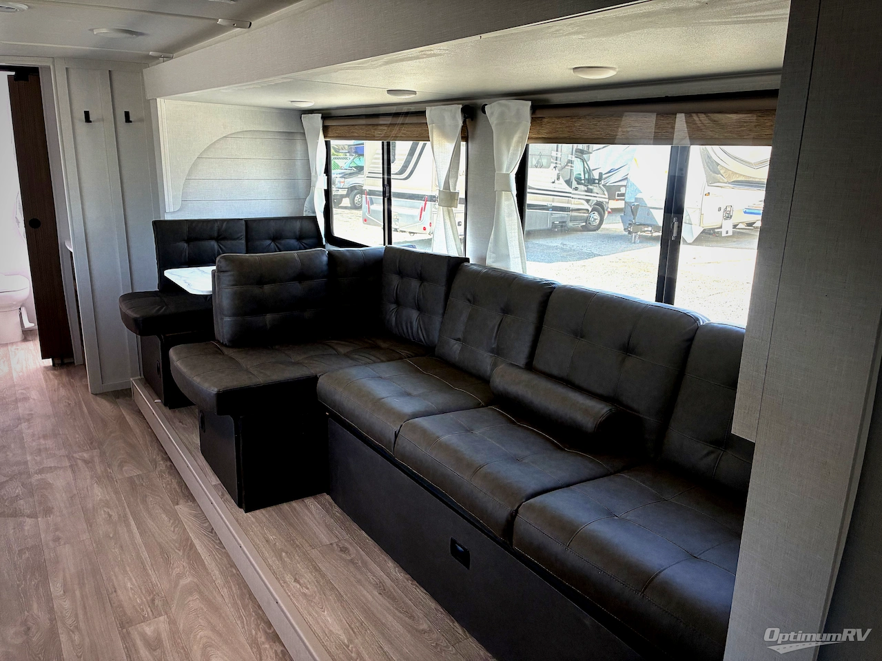 2026 Forest River Wildwood X-Lite 26ICE Photo 9