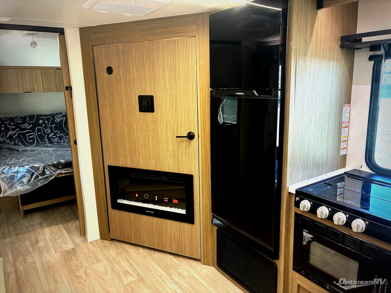 2026 Forest River Wildwood X-Lite 25ICE Photo 5