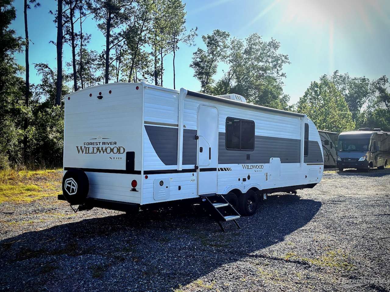 2026 Forest River Wildwood X-Lite 25ICE Photo 2