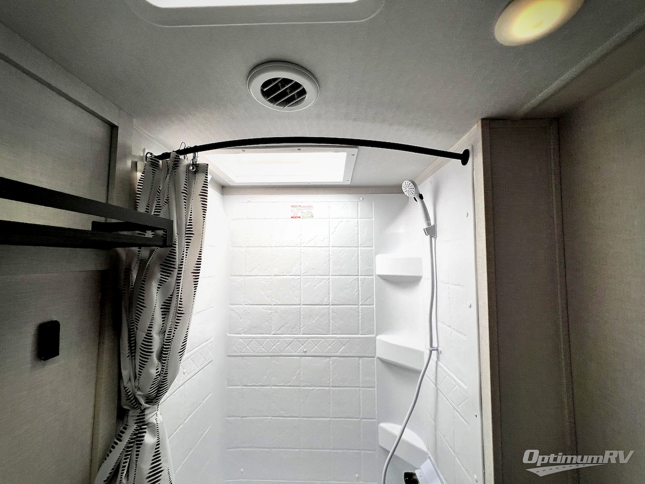 2026 Forest River Wildwood X-Lite 25ICE Photo 9