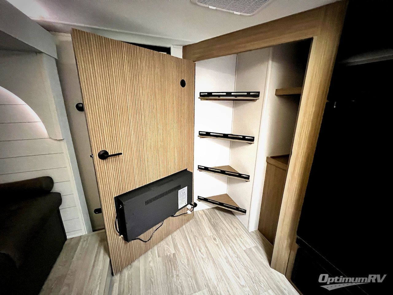 2026 Forest River Wildwood X-Lite 25ICE Photo 17