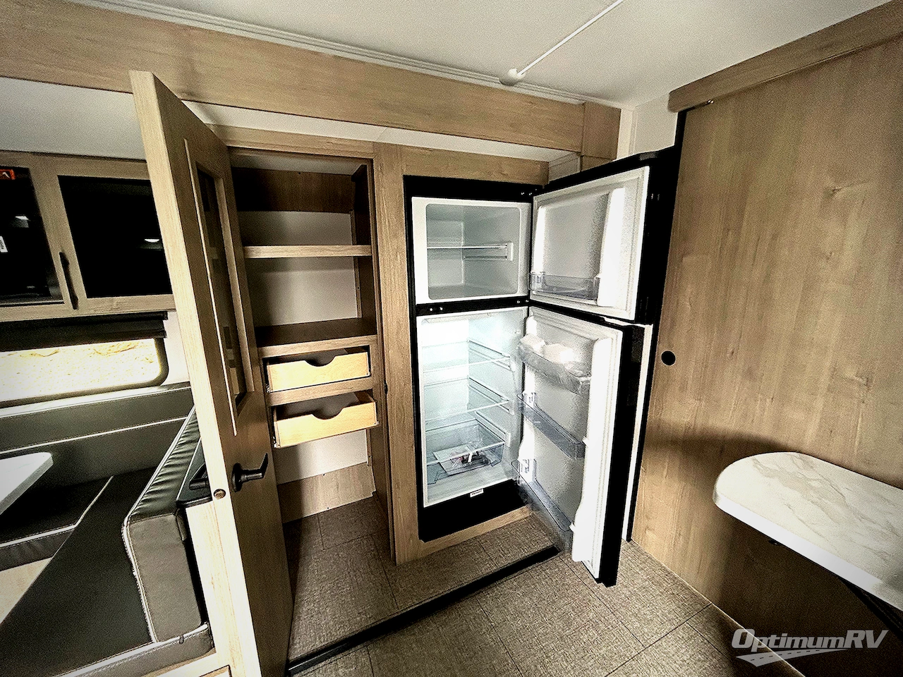 2025 Grand Design Imagine XLS 25DBE Photo 9