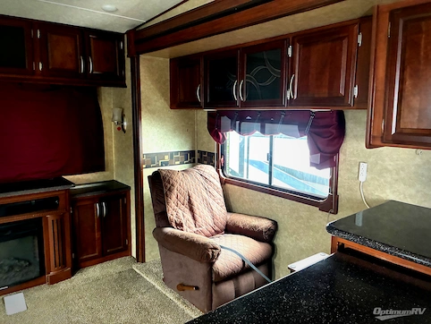 2014 Prime Time Crusader 325RES RV Photo 2