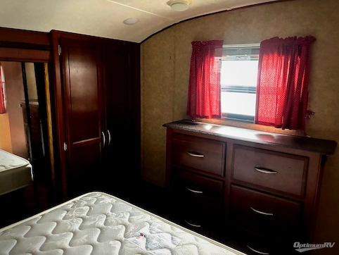 2014 Prime Time Crusader 325RES RV Photo 4