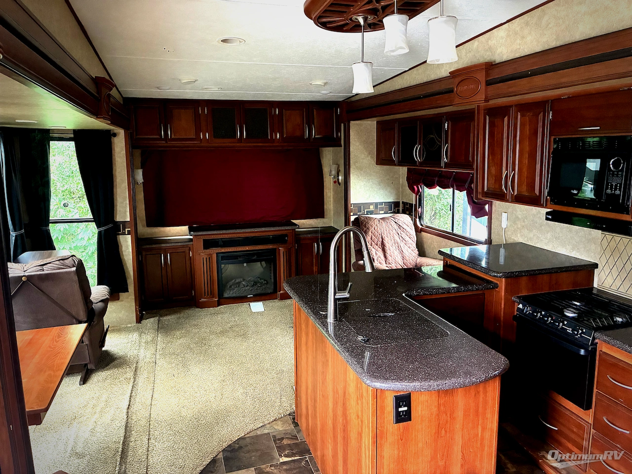 2014 Prime Time Crusader 325RES Photo 4