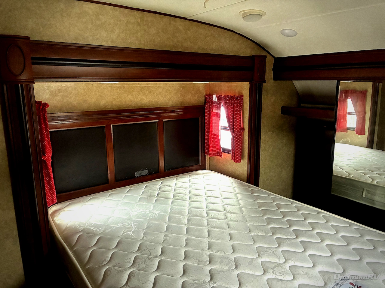 2014 Prime Time Crusader 325RES Photo 14
