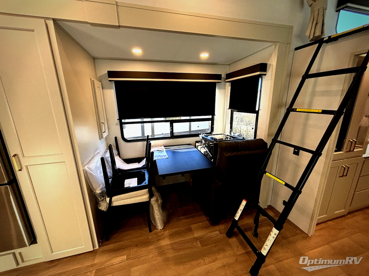 2026 Grand Design Influence 3804DS Photo 9