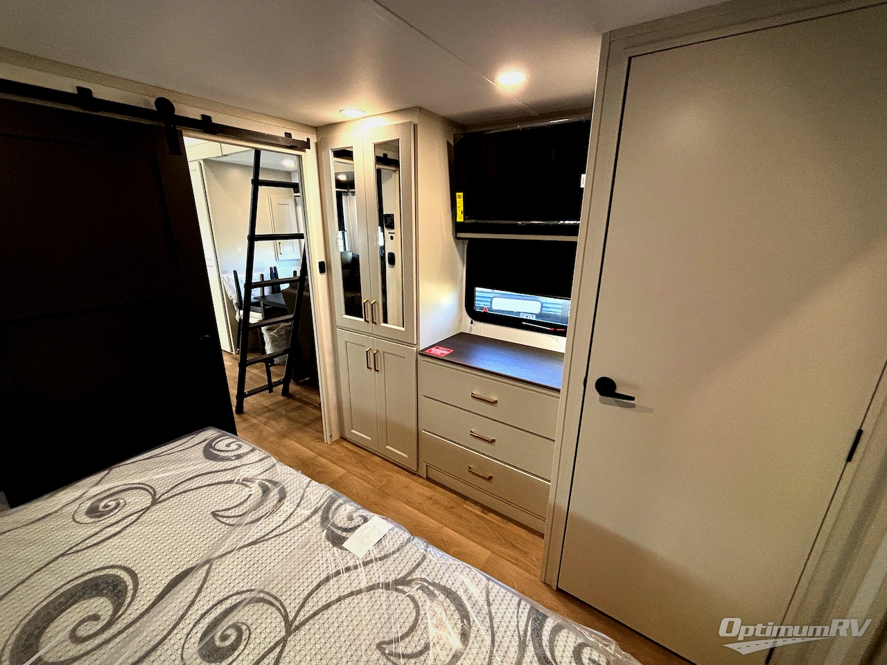 2026 Grand Design Influence 3804DS Photo 12