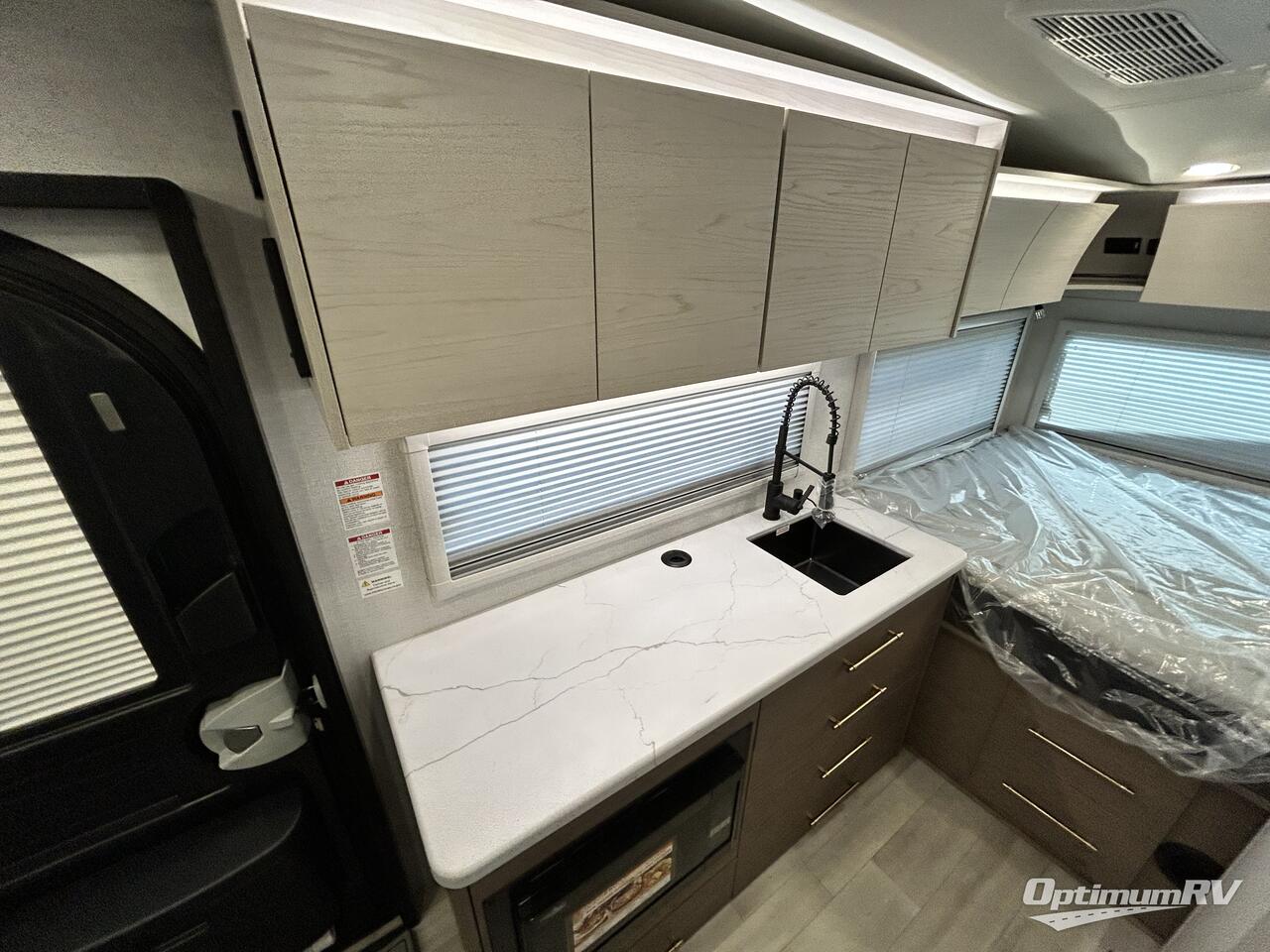 2025 Grand Design Serenova 160LG Photo 9