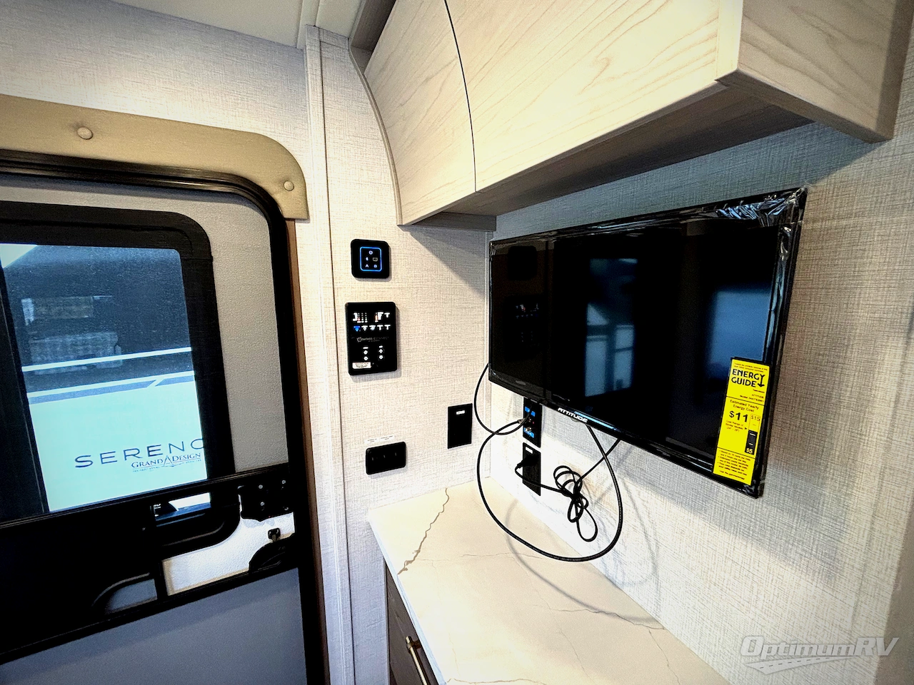 2026 Grand Design Serenova 150HL Photo 10