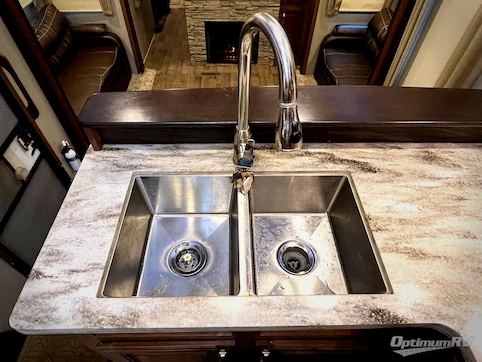 2018 Keystone Montana 3820 FK RV Photo 3
