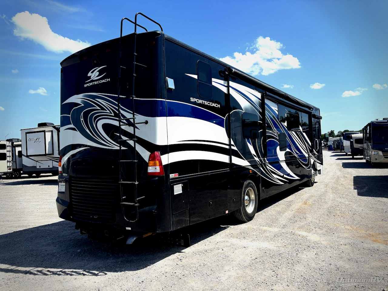 2018 Coachmen Sportscoach Cross Country RD 409BG Photo 2