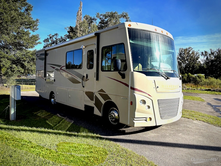 2017 Winnebago Sunstar 29VE RV Photo 1
