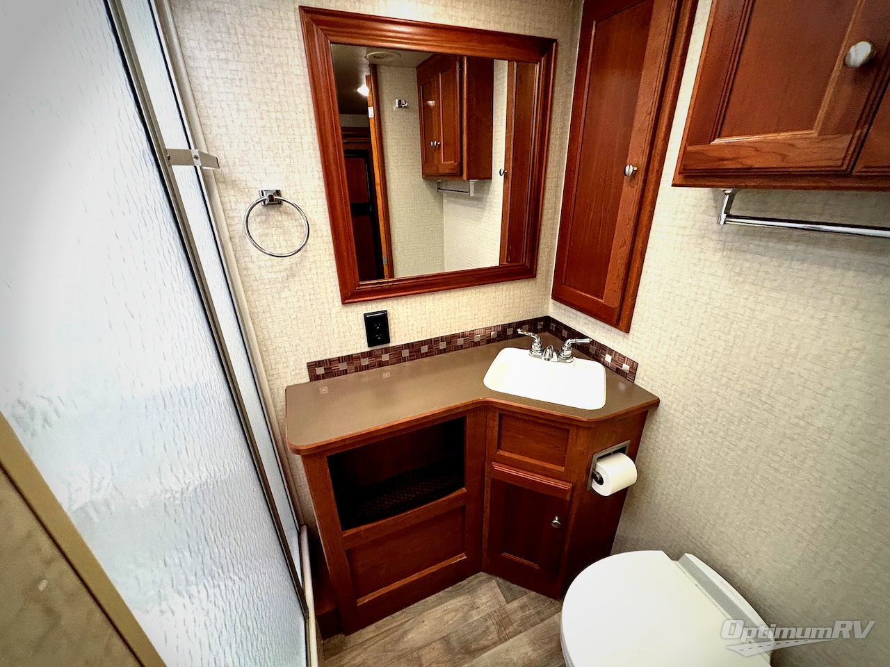 2017 Winnebago Sunstar 29VE Photo 13