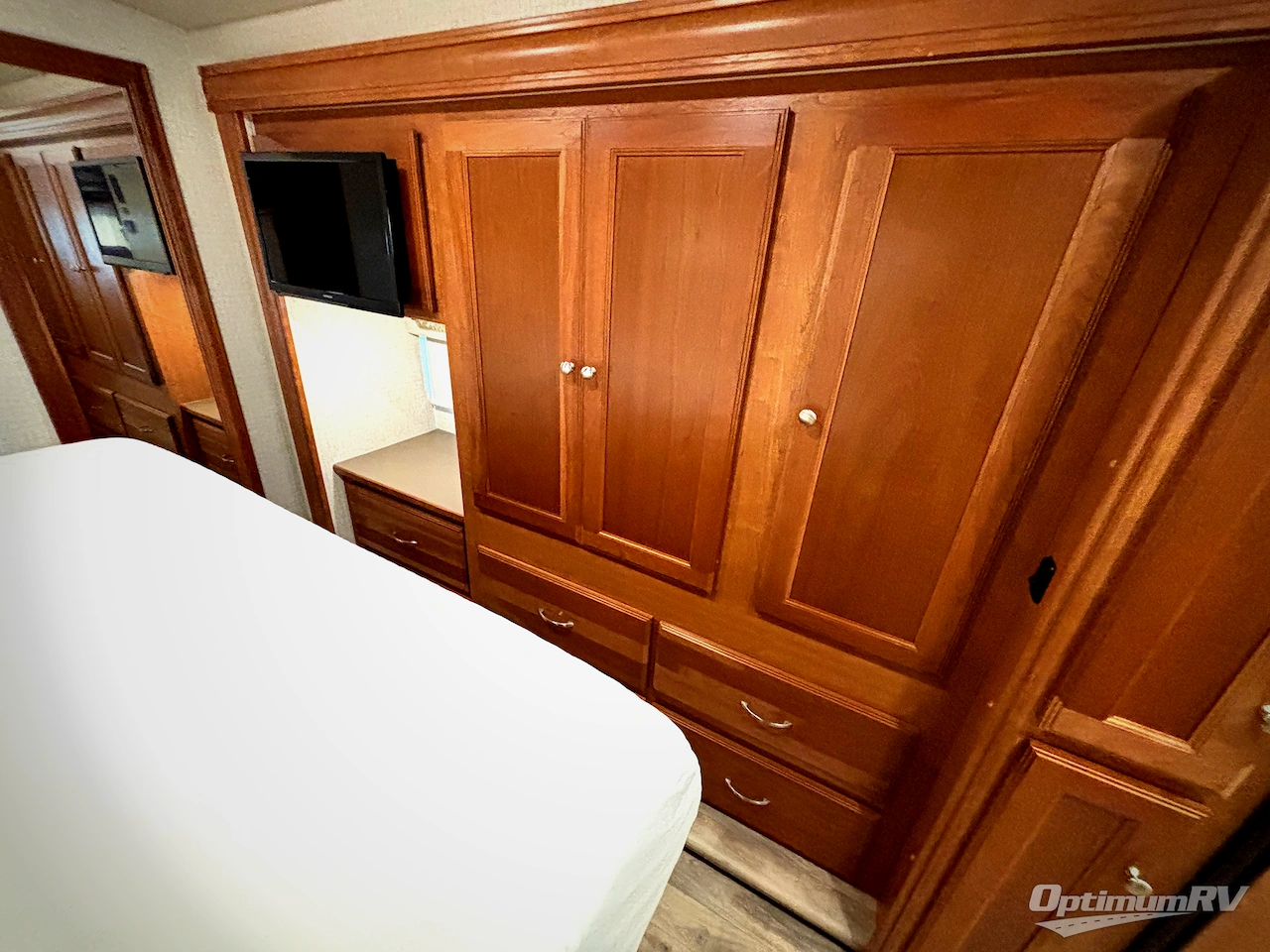 2017 Winnebago Sunstar 29VE Photo 17