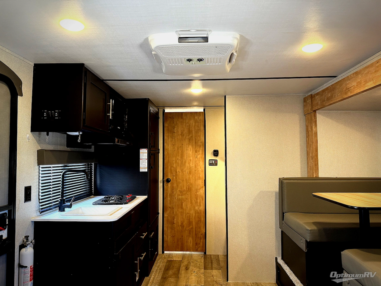 2022 Keystone Springdale Mini 1760BH Photo 3