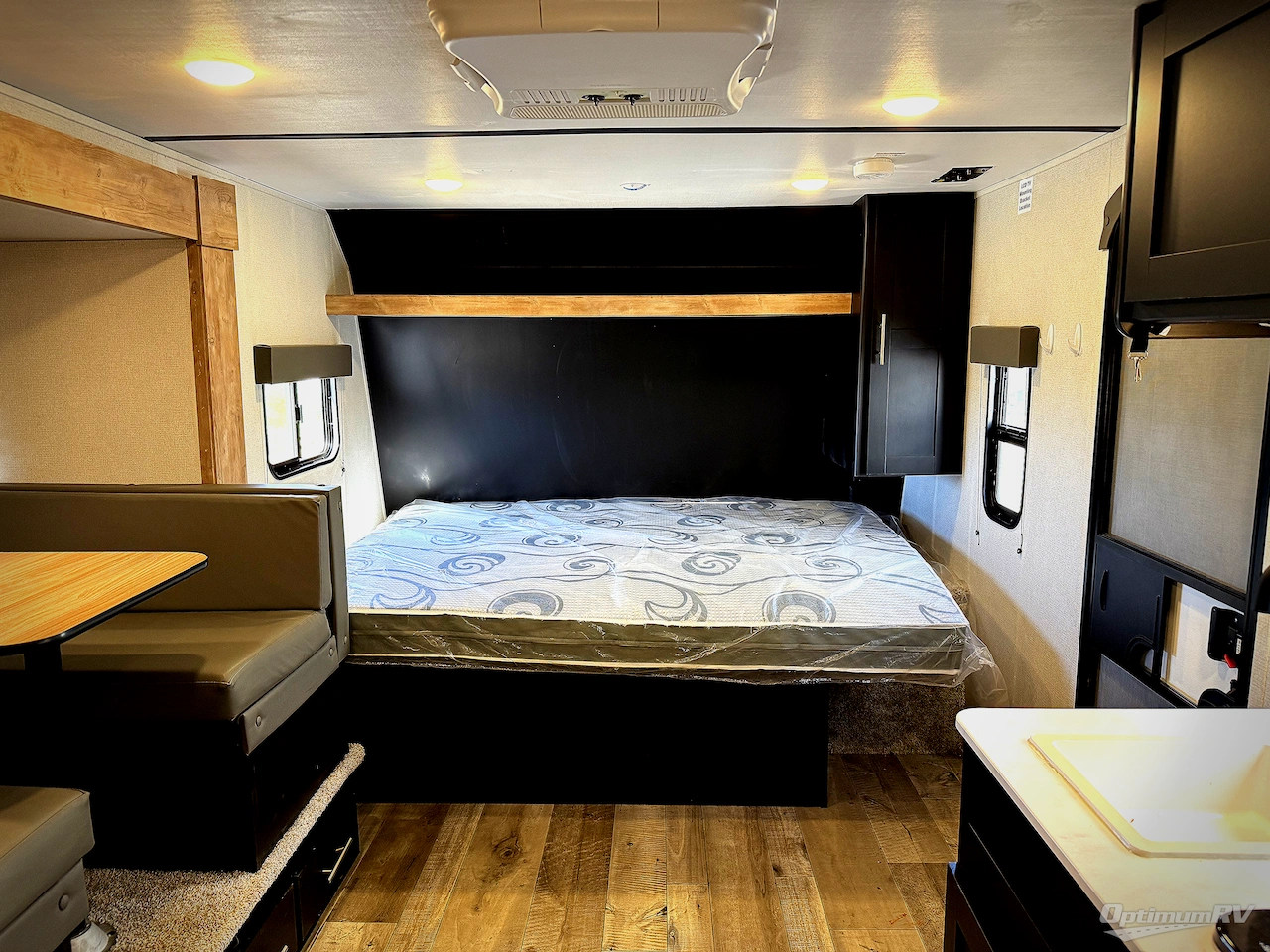 2022 Keystone Springdale Mini 1760BH Photo 11