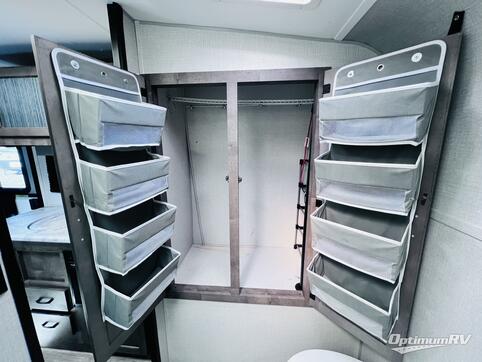 2021 Venture Sonic Lite SL150VRB RV Photo 4