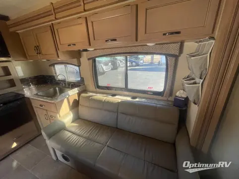 2019 Thor Chateau 30D RV Photo 2