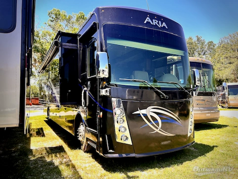Used 2019 Thor Aria 4000 Featured Photo