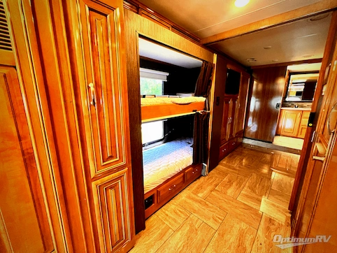 2019 Thor Aria 4000 RV Photo 3